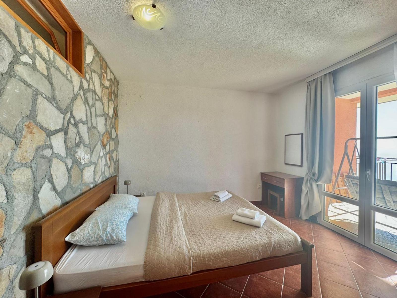 Calma Vista Apartments