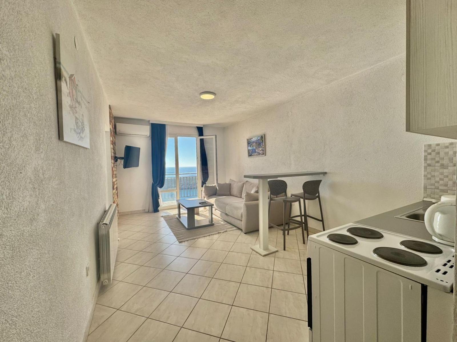 Calma Vista Apartments