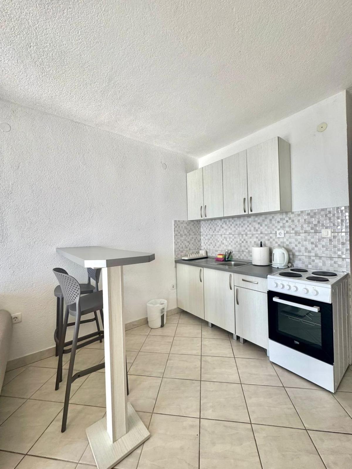 Calma Vista Apartments