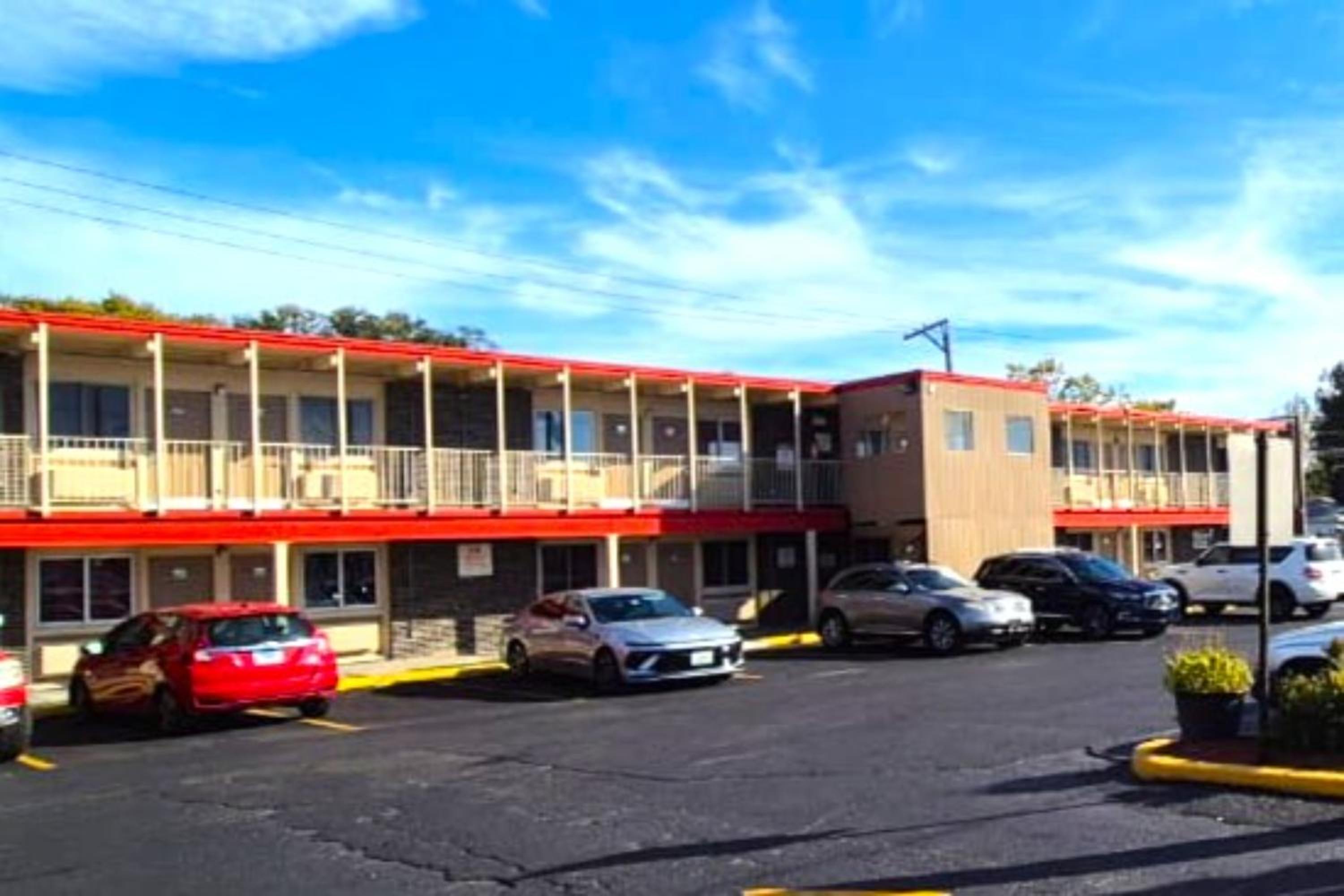 Saratoga Motel By Capital O Near Midway Airport Chicago IL