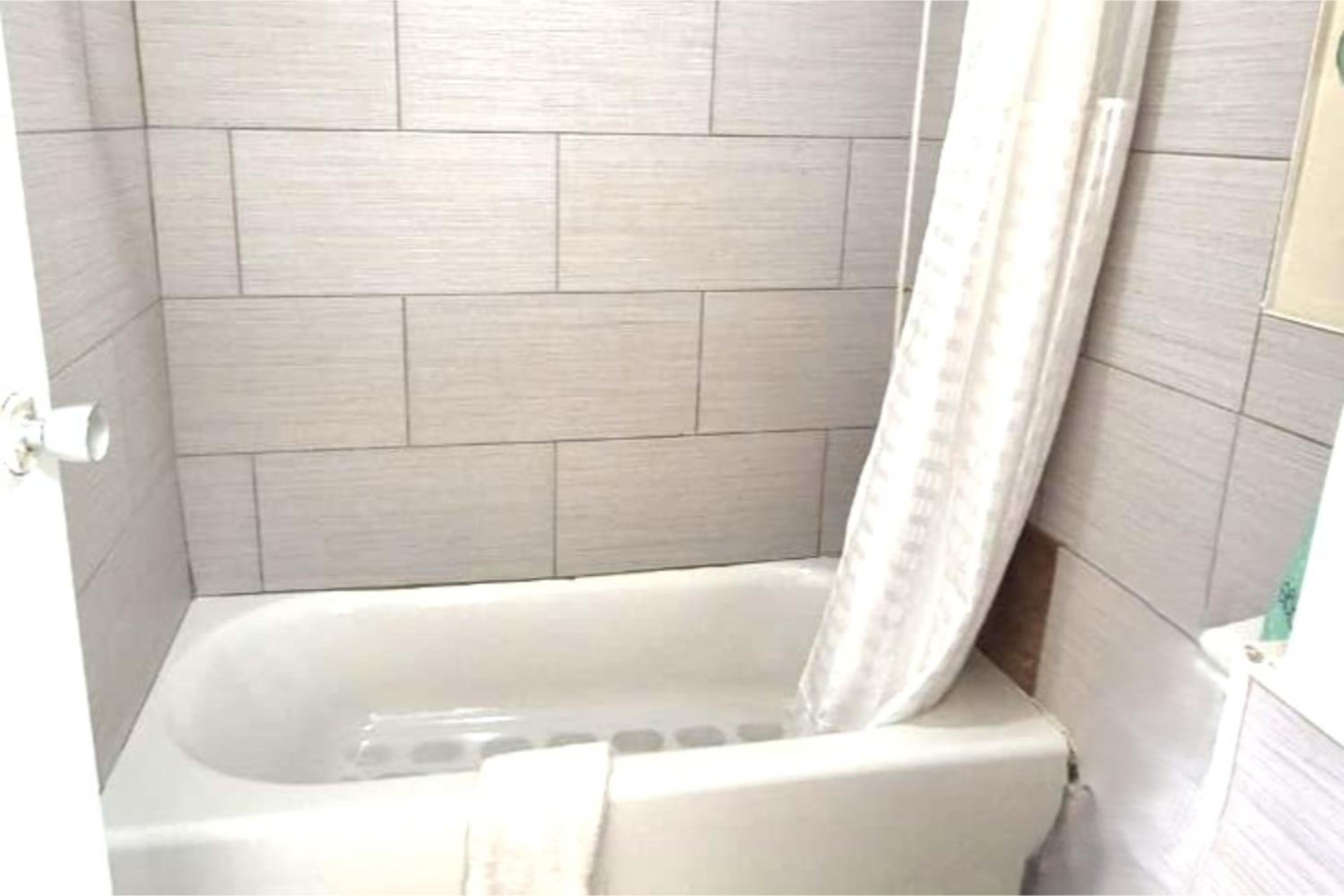 Saratoga Motel By Capital O Near Midway Airport Chicago IL