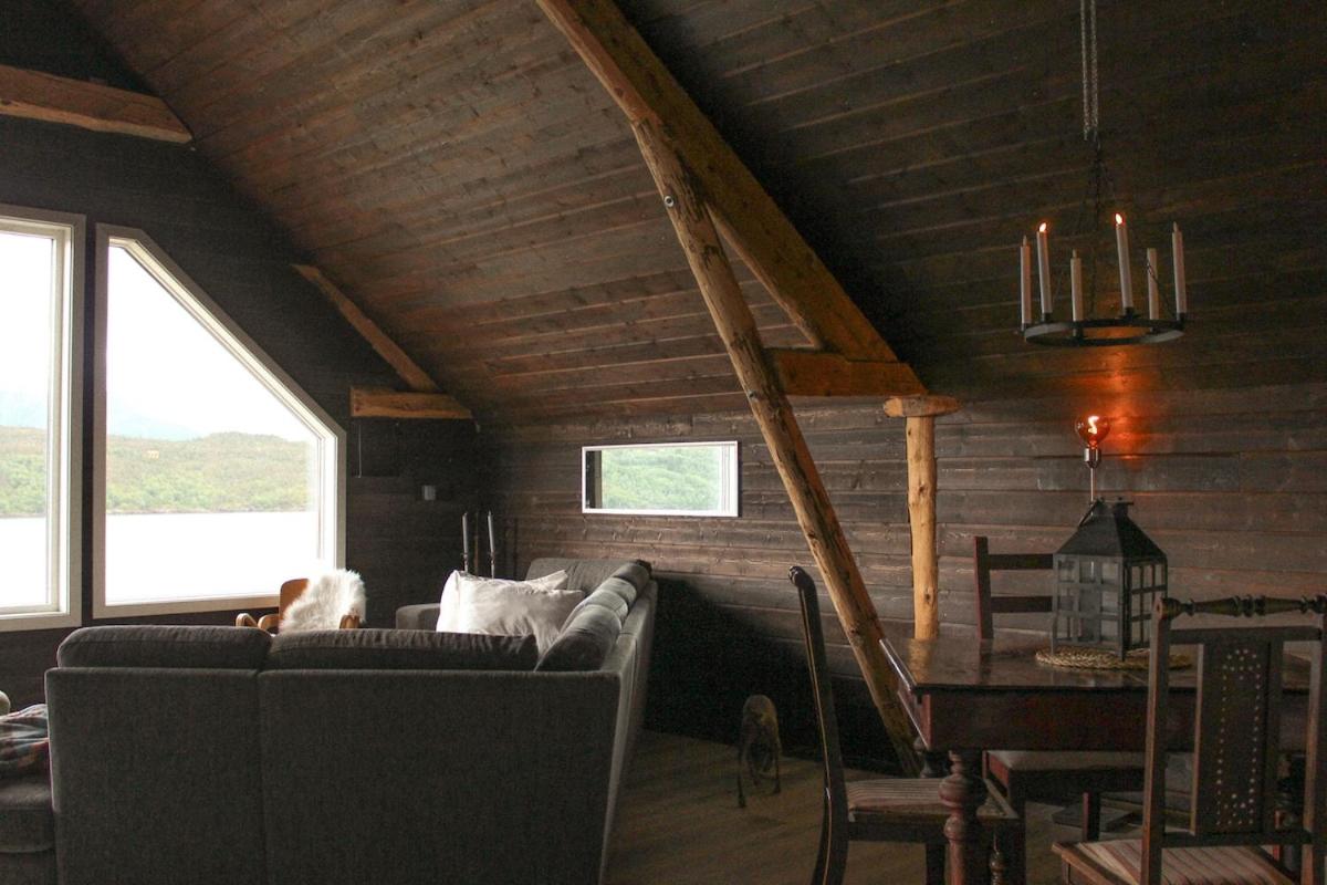 Åsjord Farmhouse