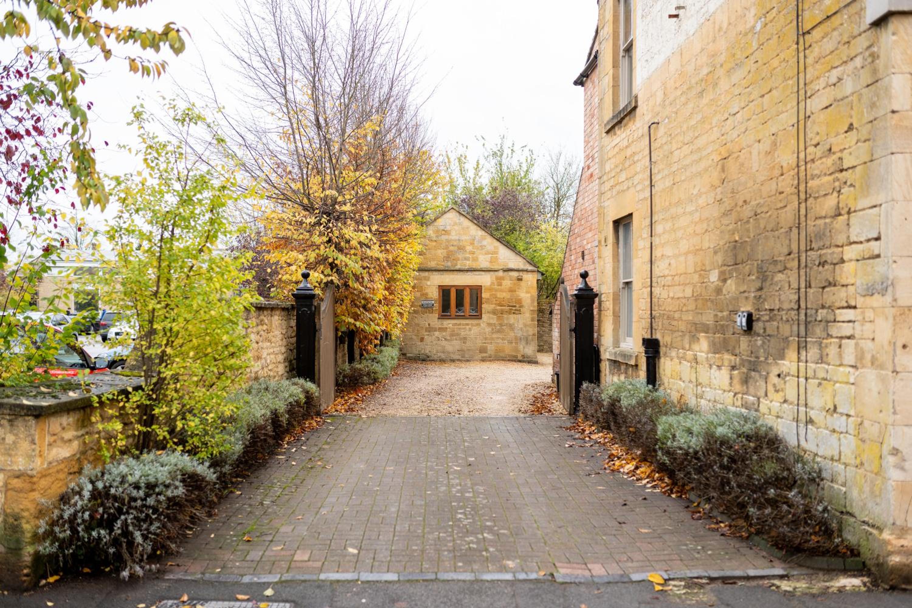 Delabere House - Luxury Cotswolds Holiday Apartments