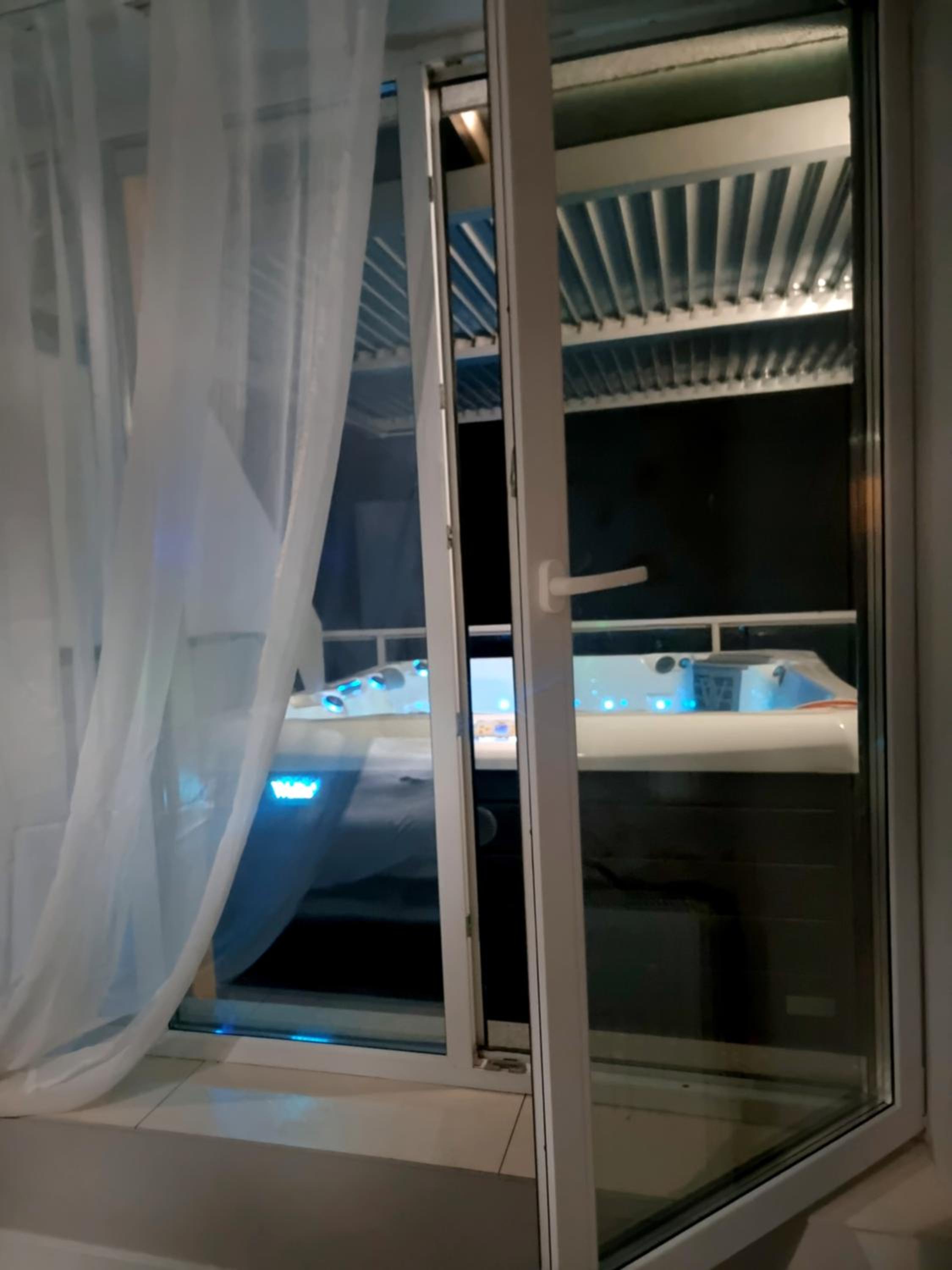 GLAMOUR VOX Private Jacuzzi