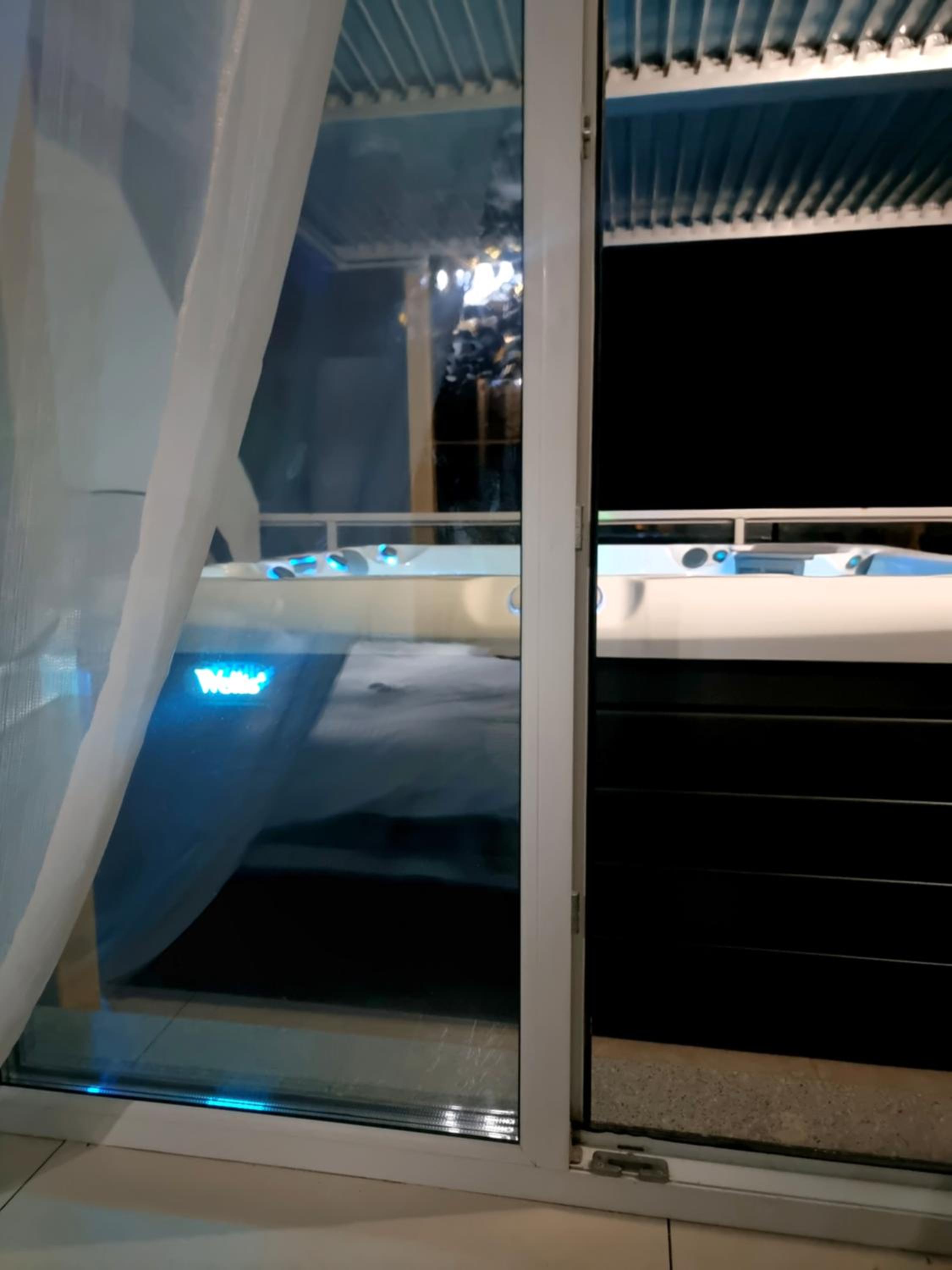 GLAMOUR VOX Private Jacuzzi