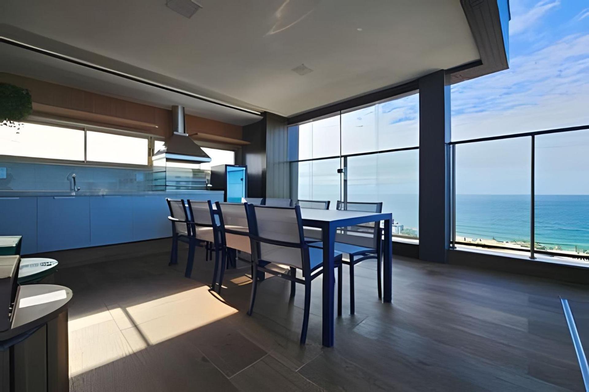 BLUE OASIS: Sea View in vibrant Rio Vermelho!