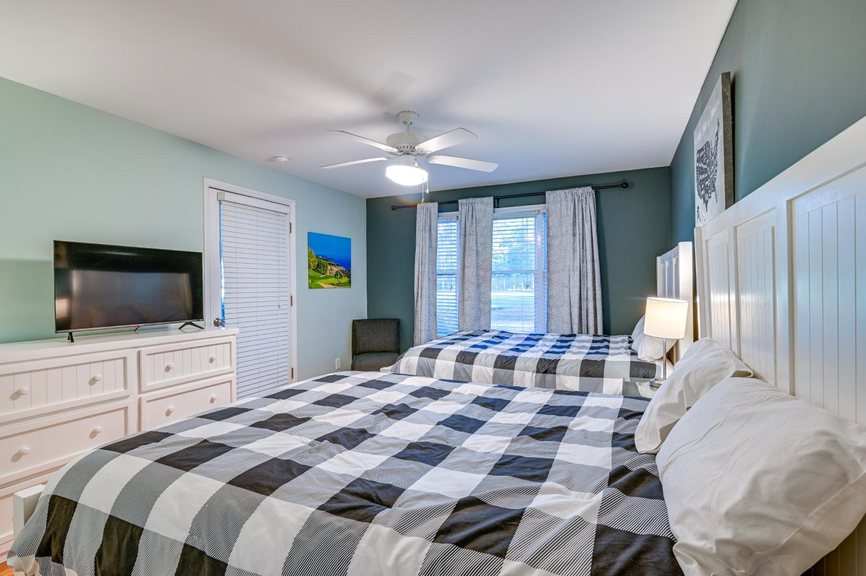 Paradise on Pawleys Island - Golf, Beach and Pool!