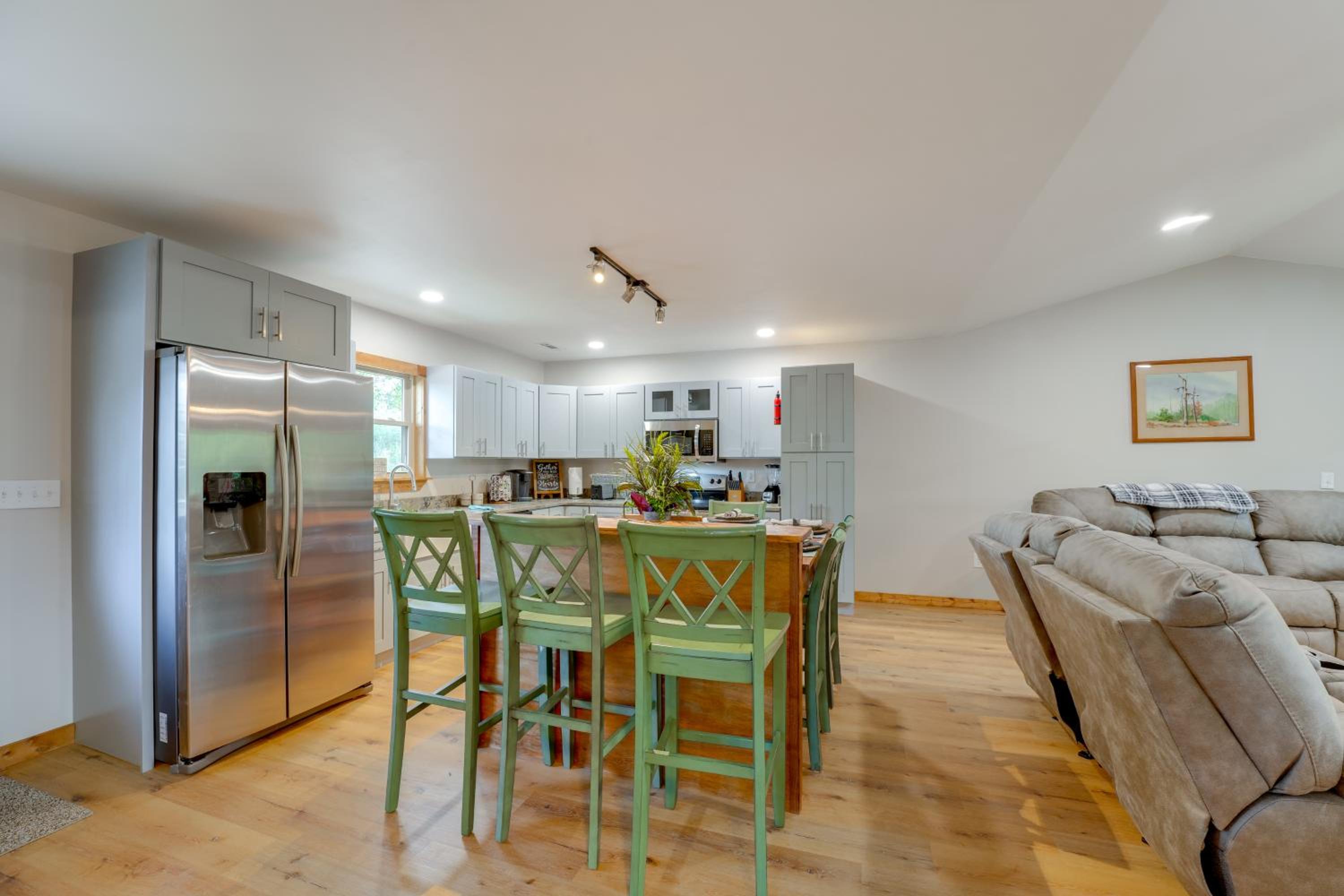 Families Welcome! Creekside Escape in Summerville