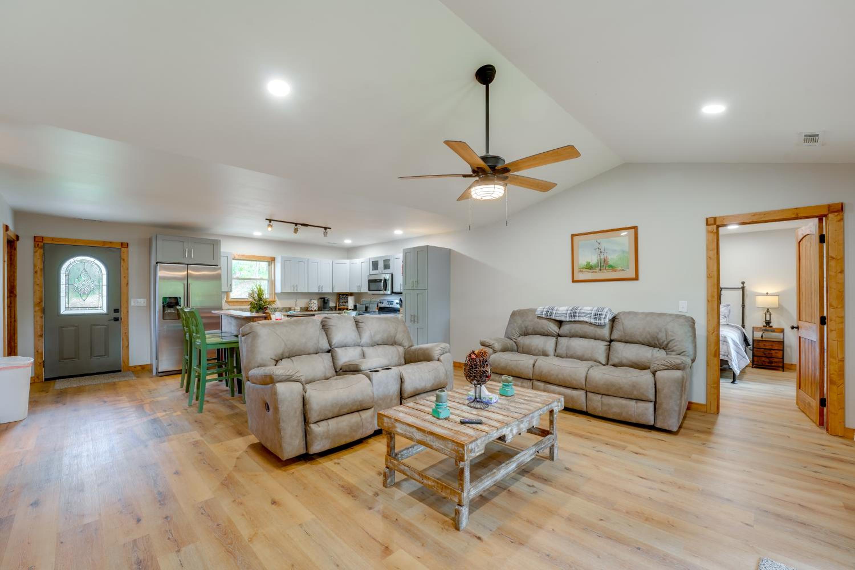 Families Welcome! Creekside Escape in Summerville