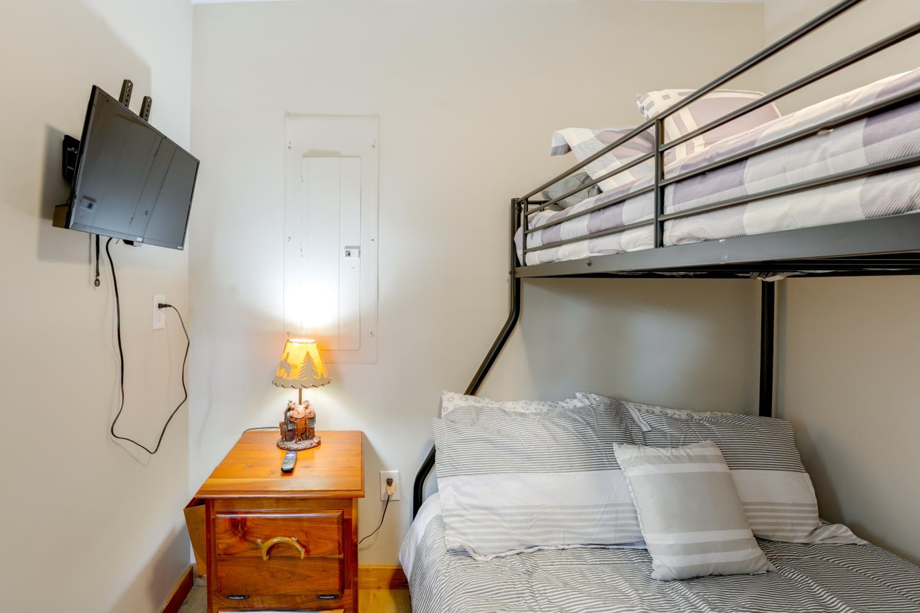 Families Welcome! Creekside Escape in Summerville