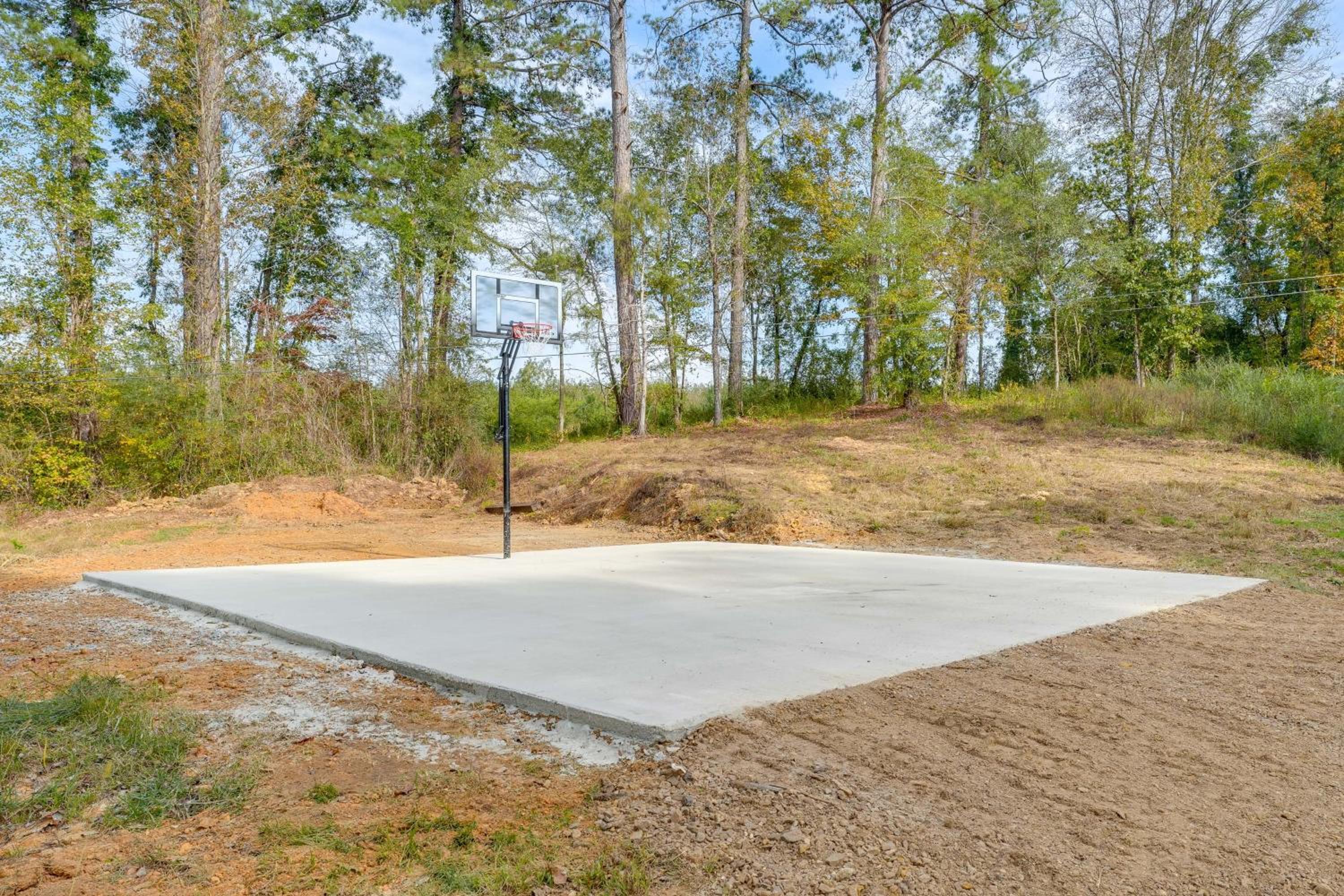 Families Welcome! Creekside Escape in Summerville