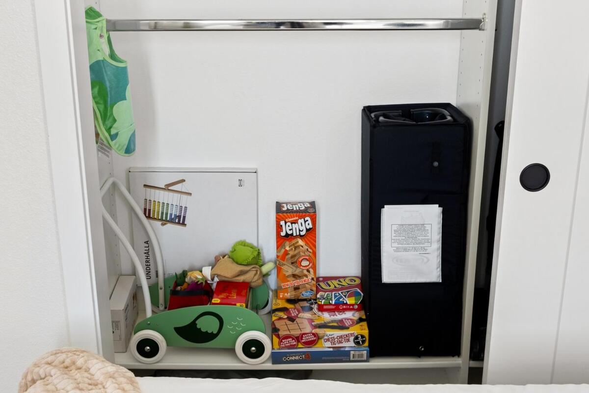 Near Beach & Airport with King Bed & EV Charger