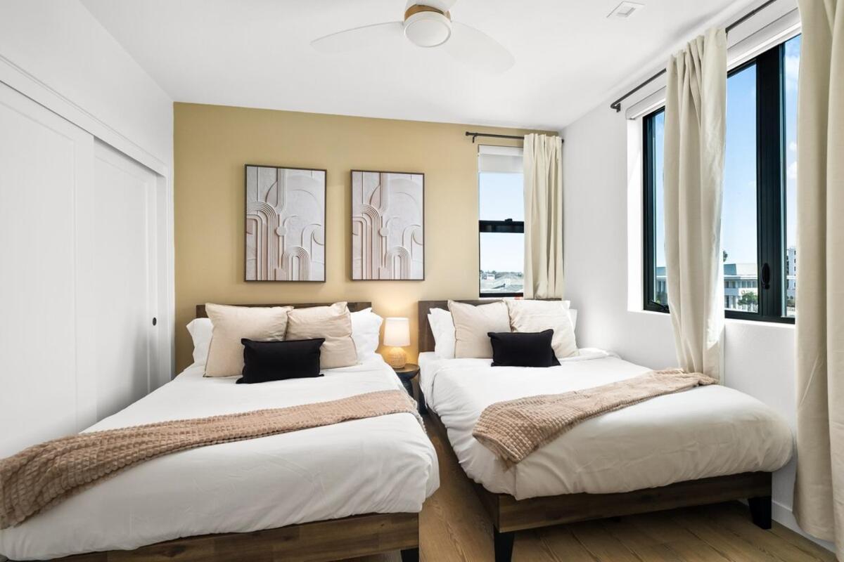 Near Beach & Airport with King Bed & EV Charger