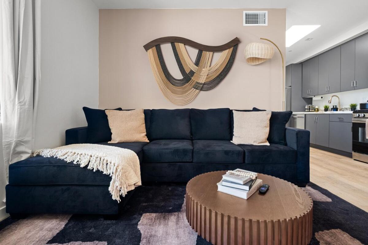 Near Beach & Airport with King Bed & EV Charger