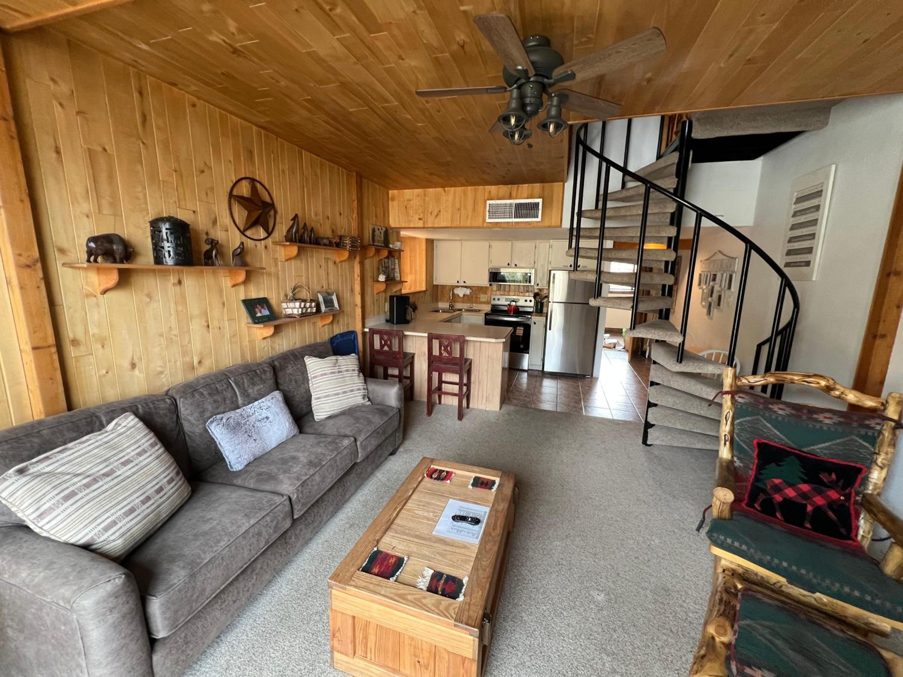 Summit House East 1 Bed Loft 2 Bath SHMB