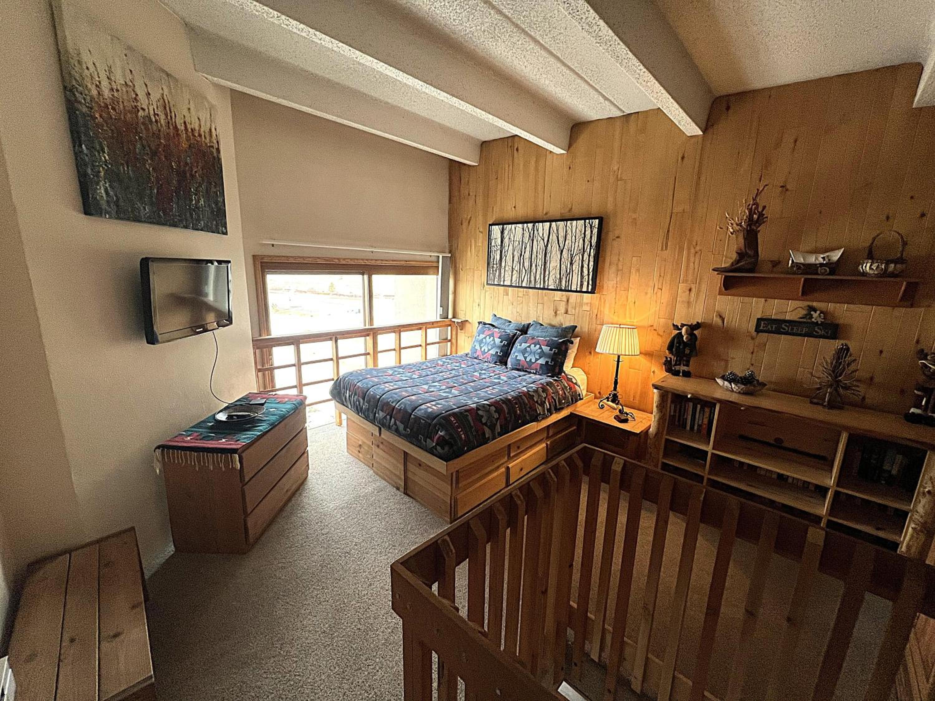 Summit House East 1 Bed Loft 2 Bath SHMB