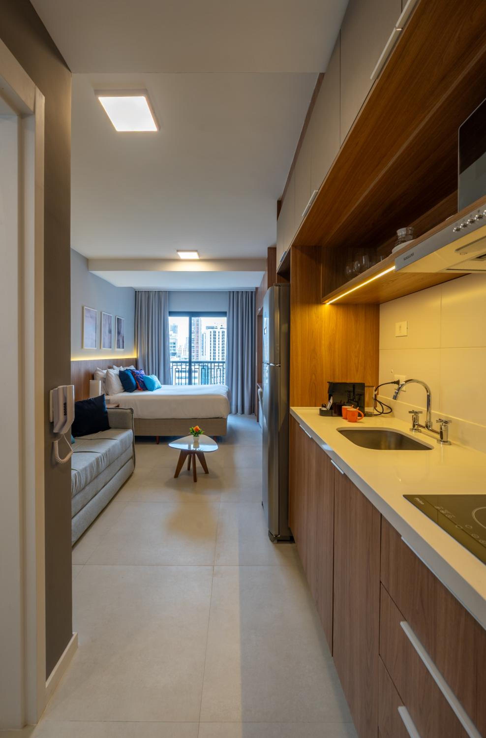 Upper West Perdizes by Xtay - Allianz Parque 500 m away: modern studio with kitchen and city view