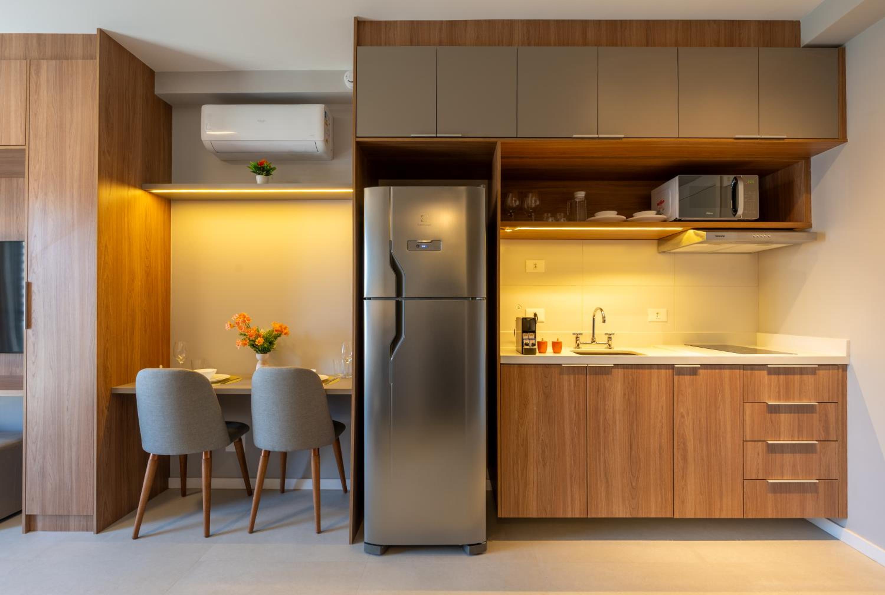 Upper West Perdizes by Xtay - Allianz Parque 500 m away: modern studio with kitchen and city view