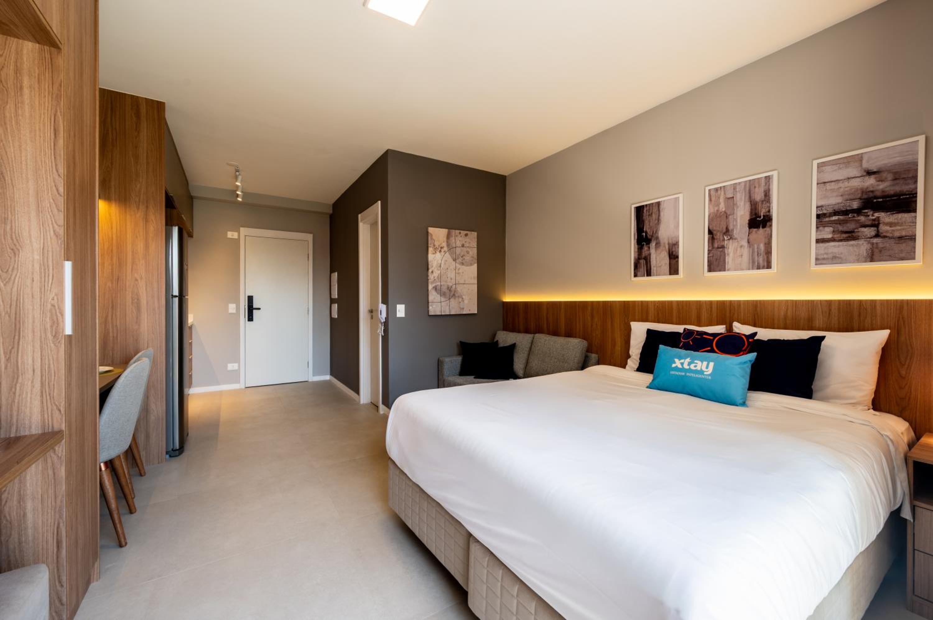 Upper West Perdizes by Xtay - Allianz Parque 500 m away: modern studio with kitchen and city view