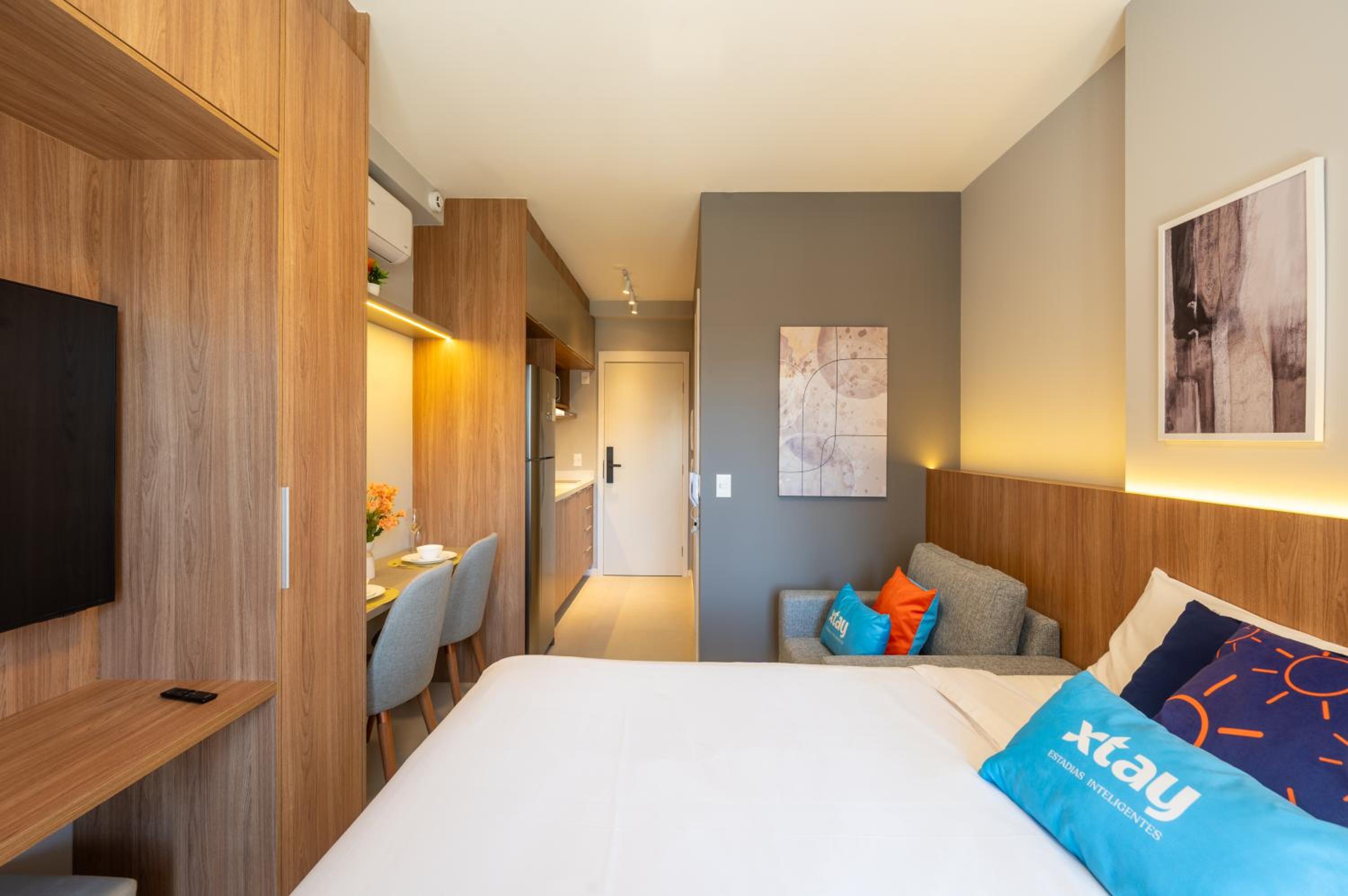 Upper West Perdizes by Xtay - Allianz Parque 500 m away: modern studio with kitchen and city view