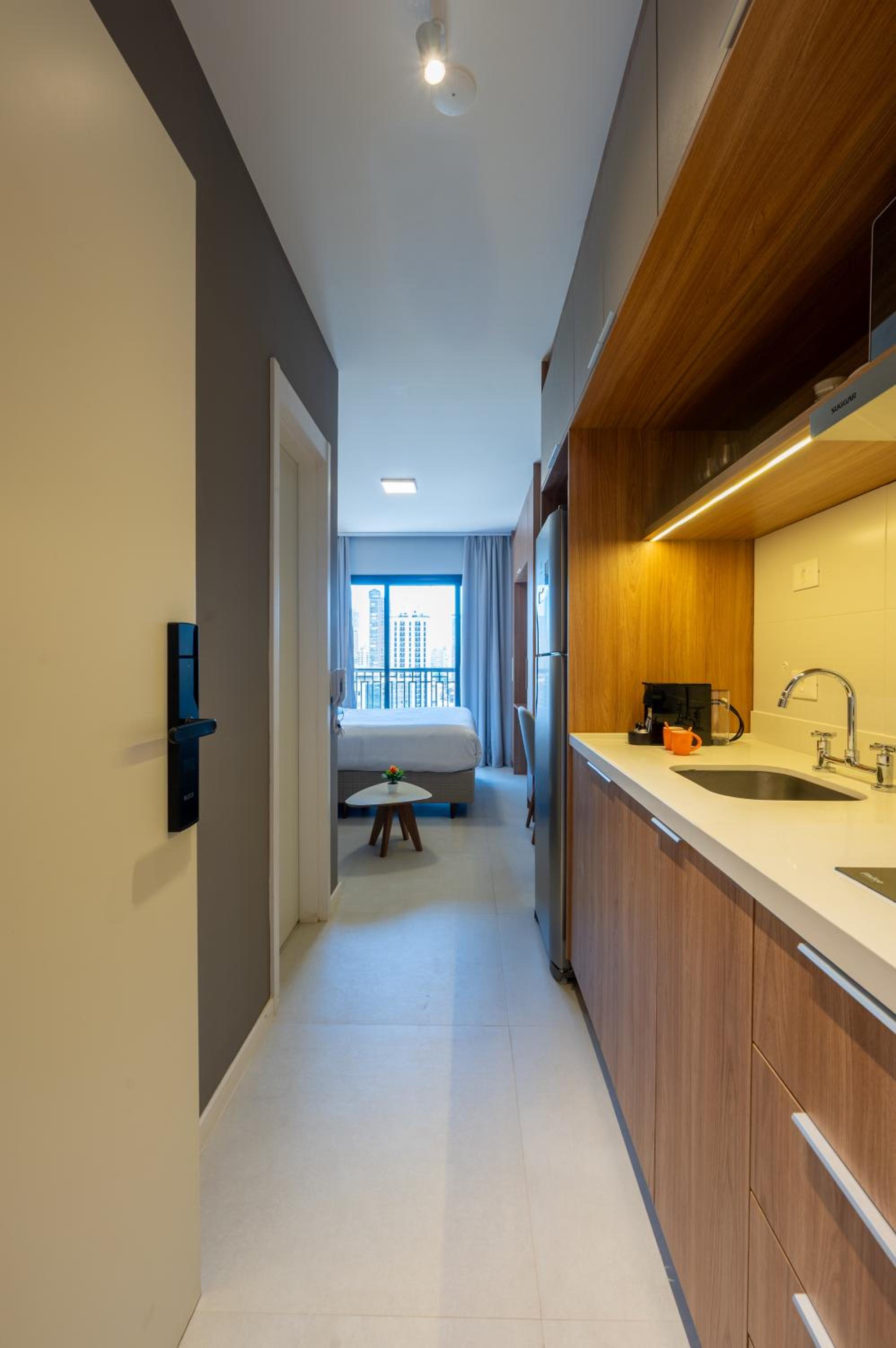 Upper West Perdizes by Xtay - Allianz Parque 500 m away: modern studio with kitchen and city view