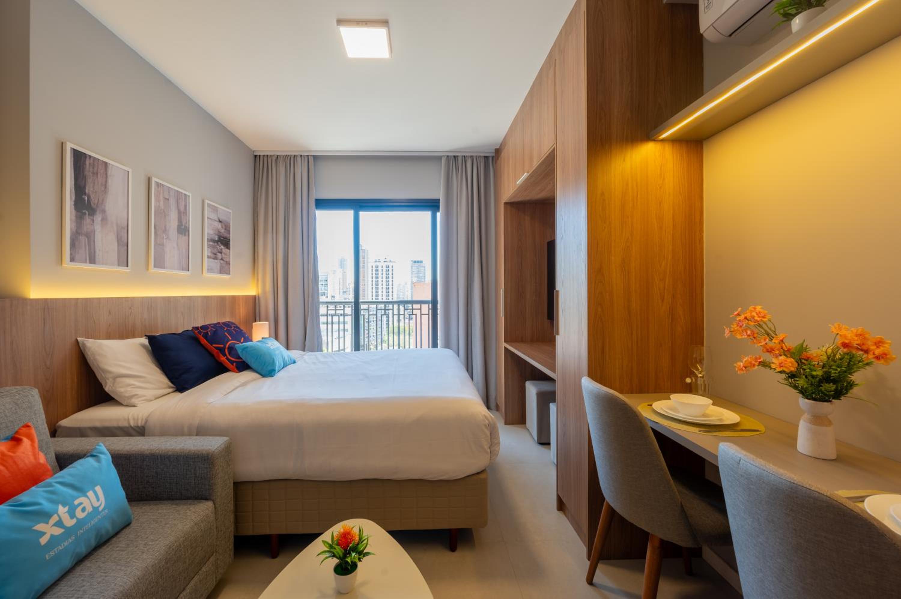 Upper West Perdizes by Xtay - Allianz Parque 500 m away: modern studio with kitchen and city view