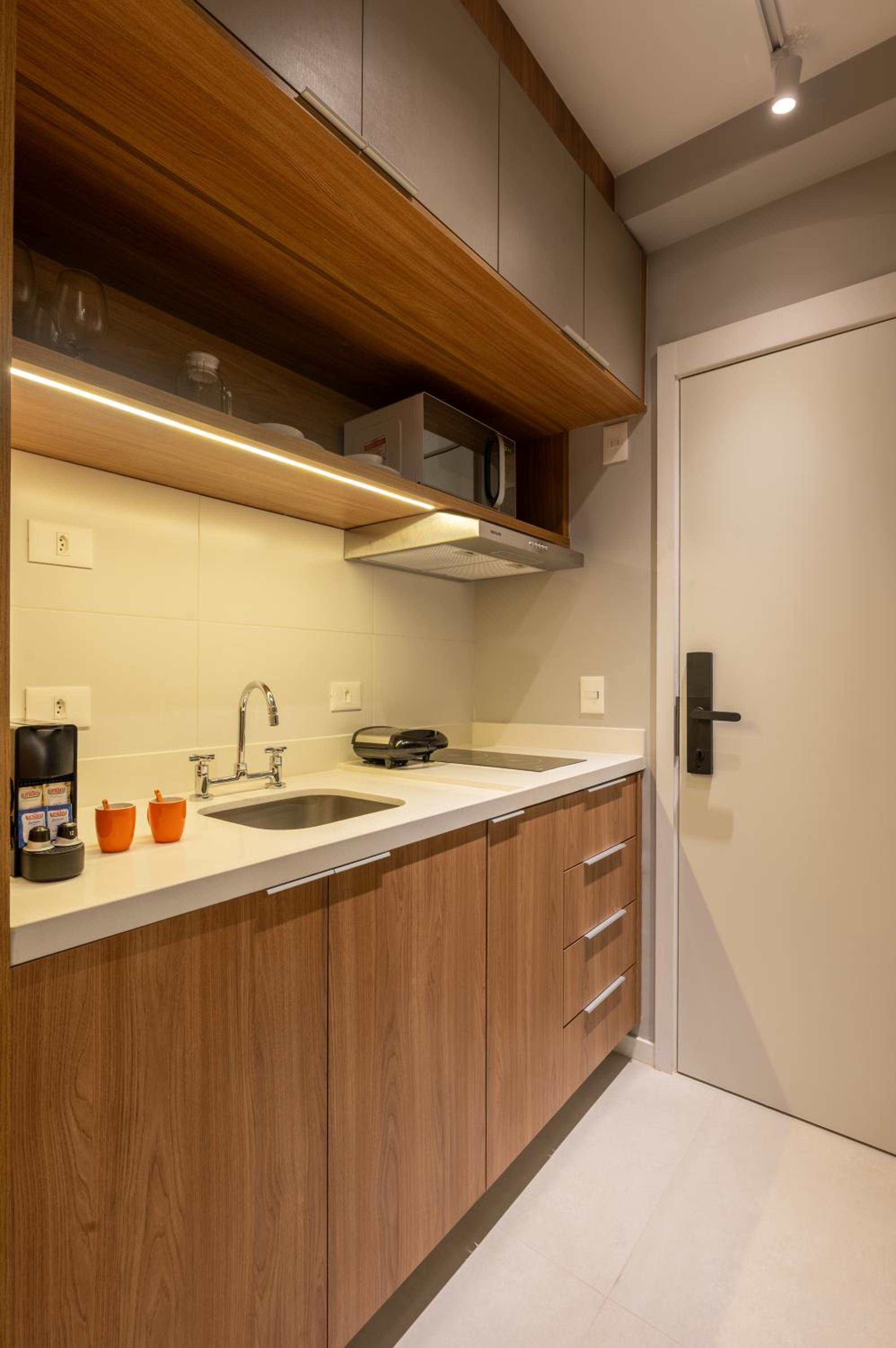 Upper West Perdizes by Xtay - Allianz Parque 500 m away: modern studio with kitchen and city view