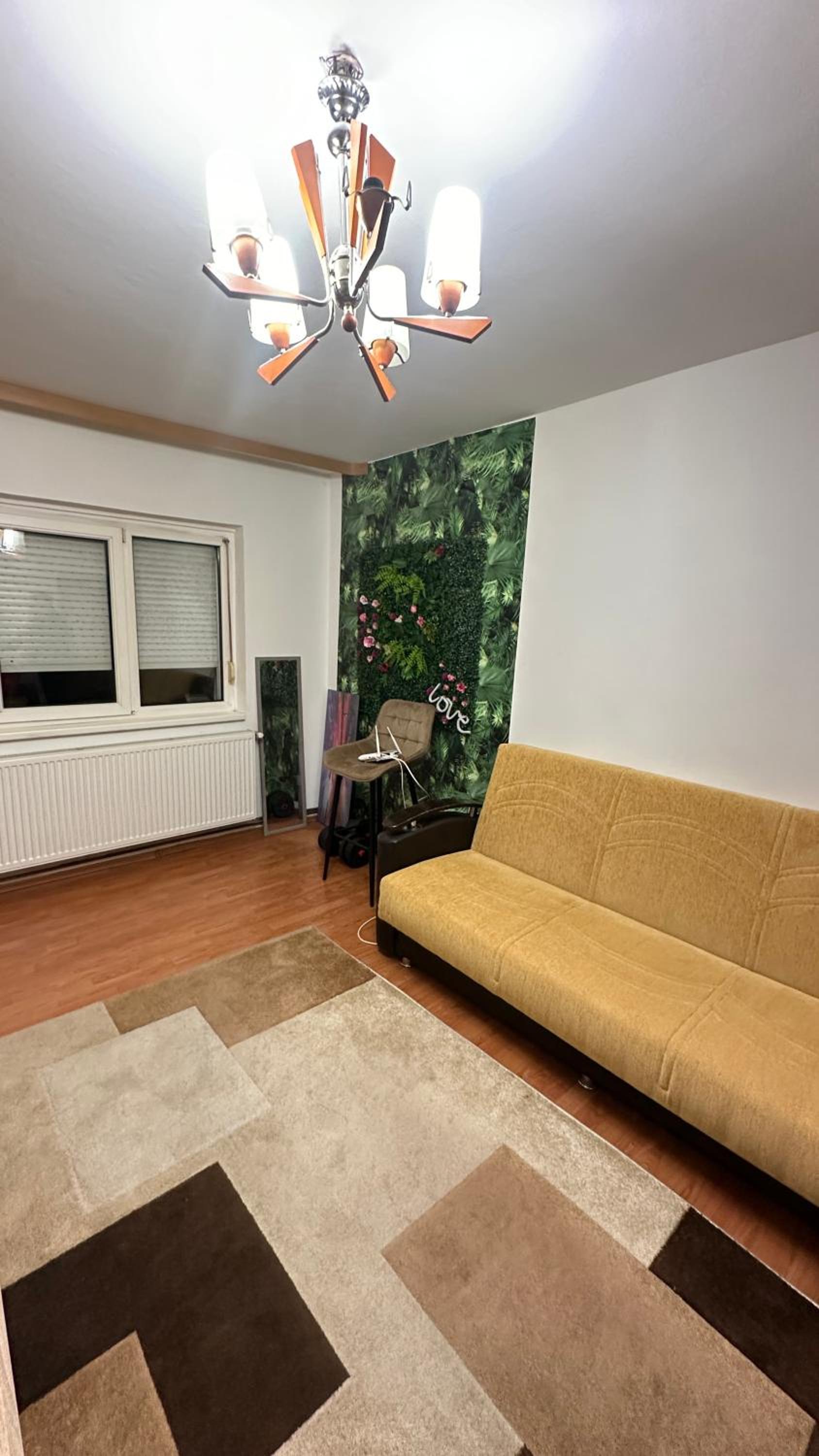 Charming Vintage Apartment 5 min to City Center Self Check-in