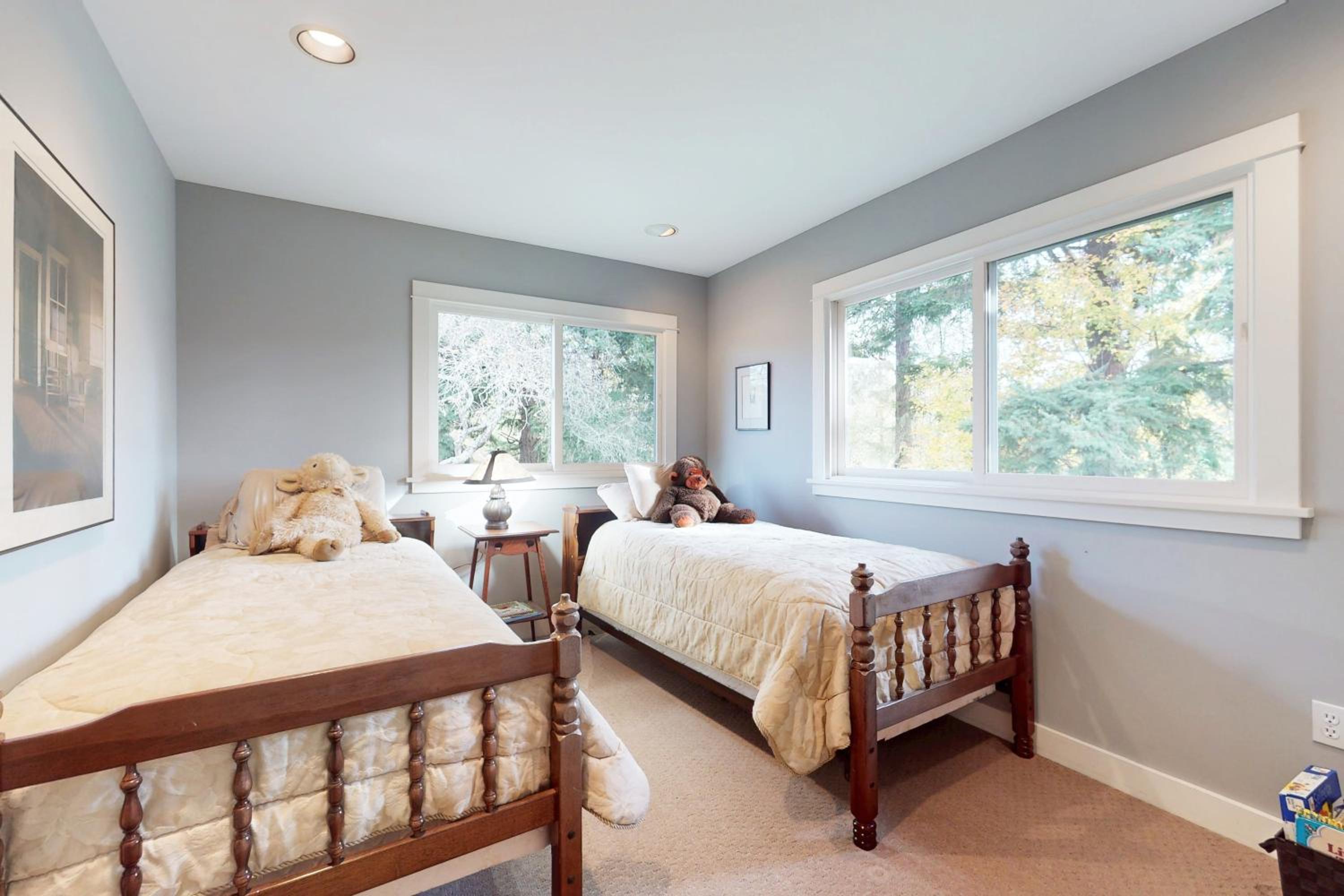 Stunning Views! Tranquil Home on Lummi Island