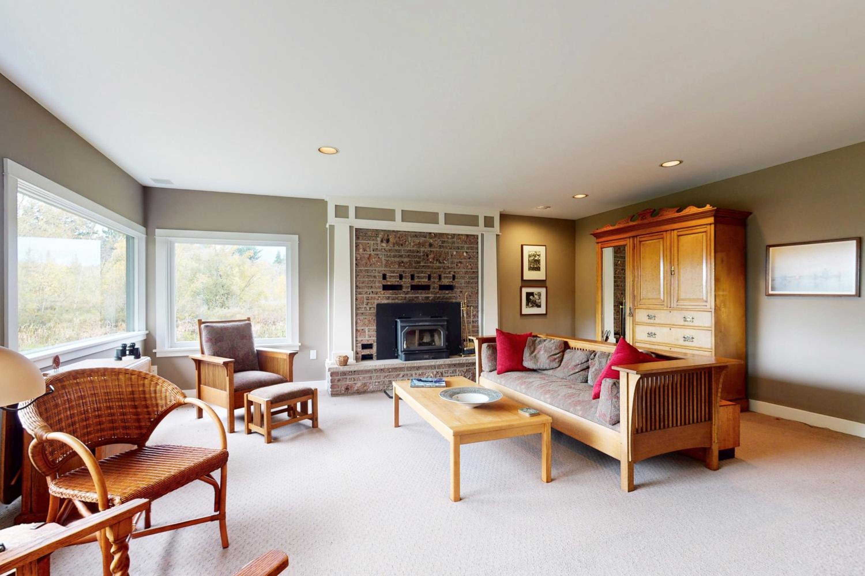 Stunning Views! Tranquil Home on Lummi Island