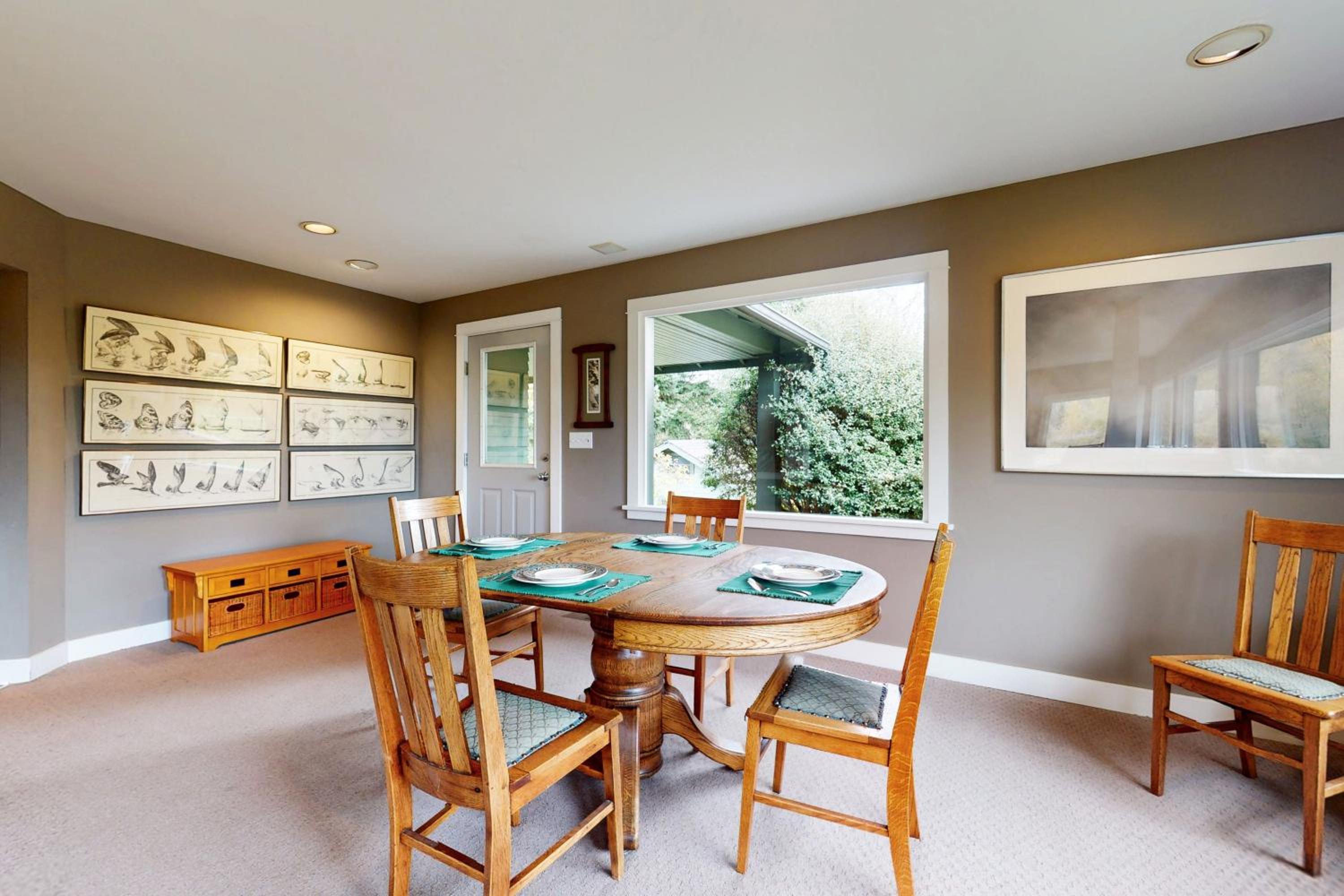 Stunning Views! Tranquil Home on Lummi Island