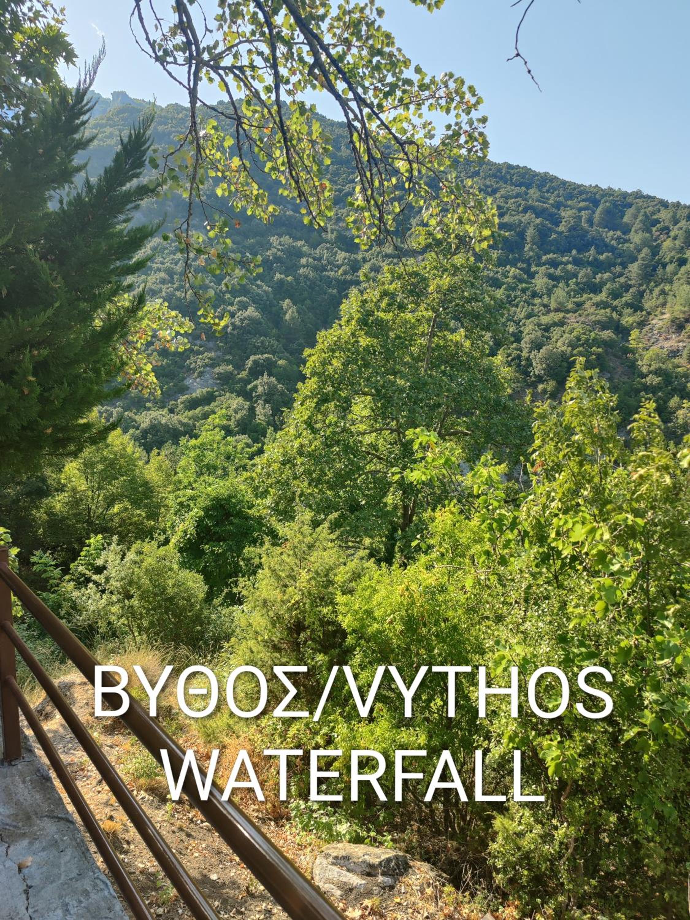 Olympus Cozy Mountain View Escape with Balcony