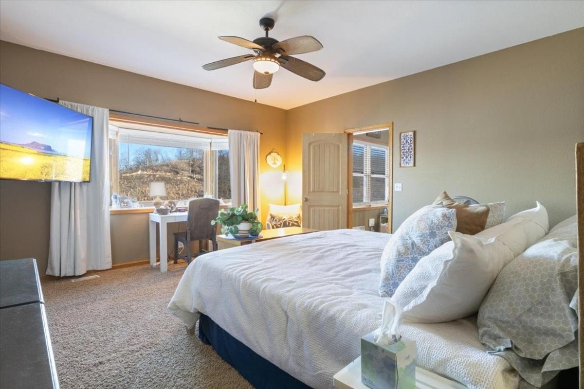 Lakefront Family Retreat w/ Views, Boat Slip