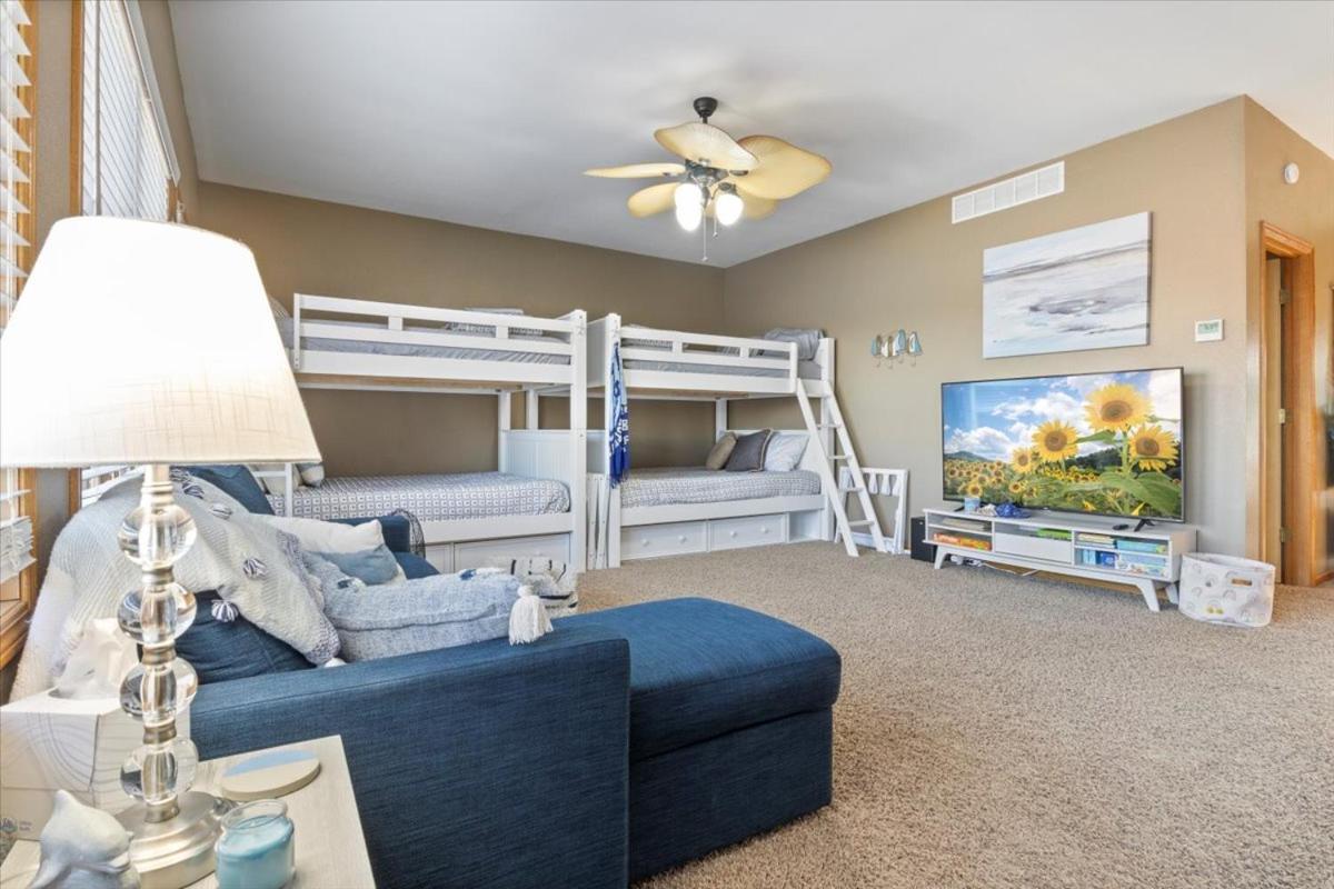 Lakefront Family Retreat w/ Views, Boat Slip