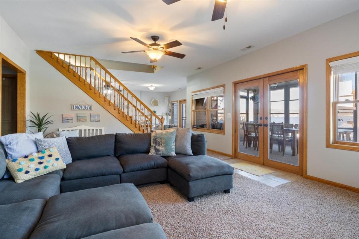 Lakefront Family Retreat w/ Views, Boat Slip