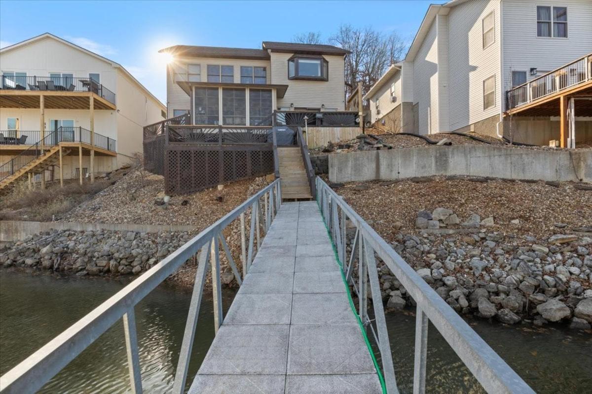 Lakefront Family Retreat w/ Views, Boat Slip