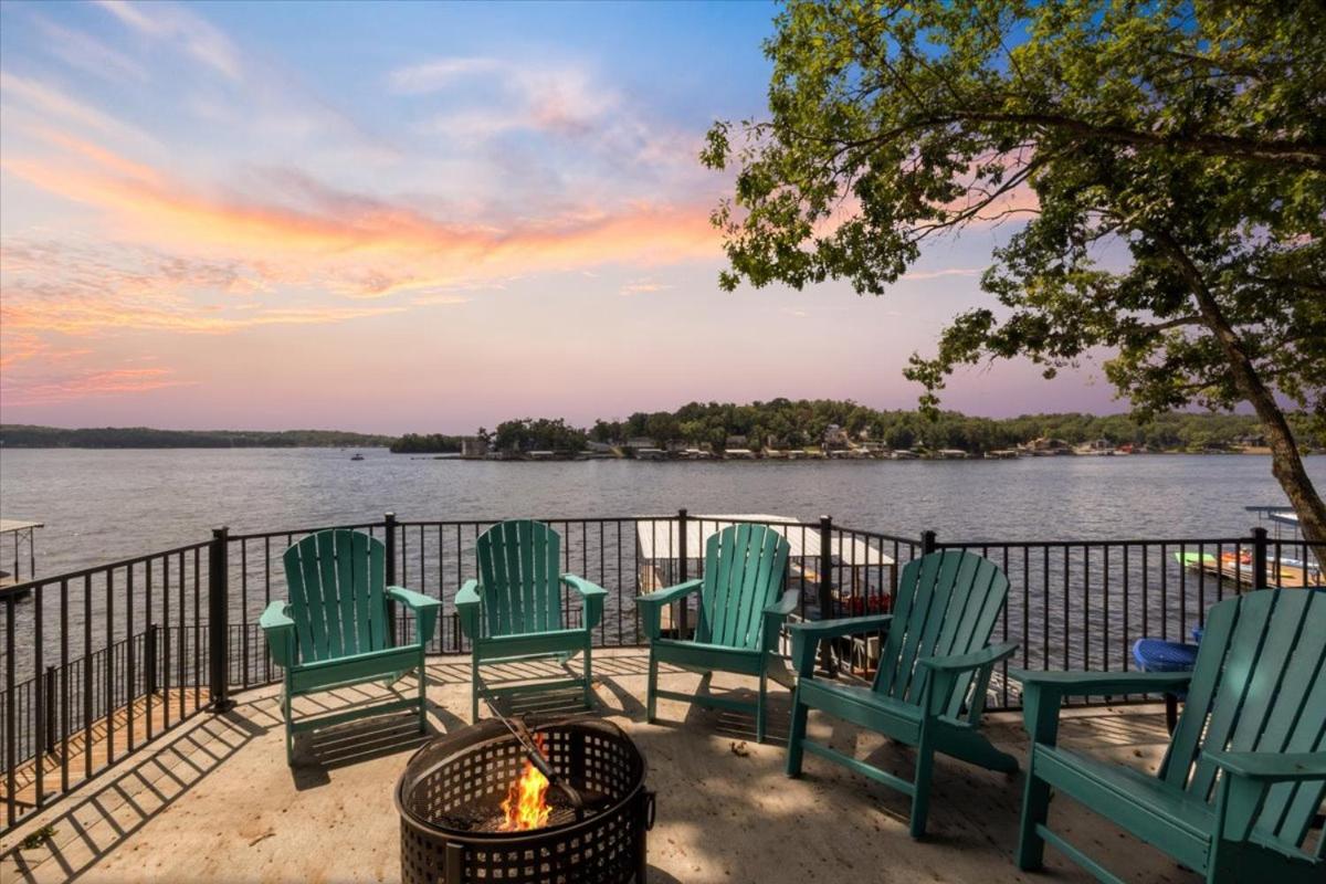 Firepit, Spacious Decks, Breathtaking Views