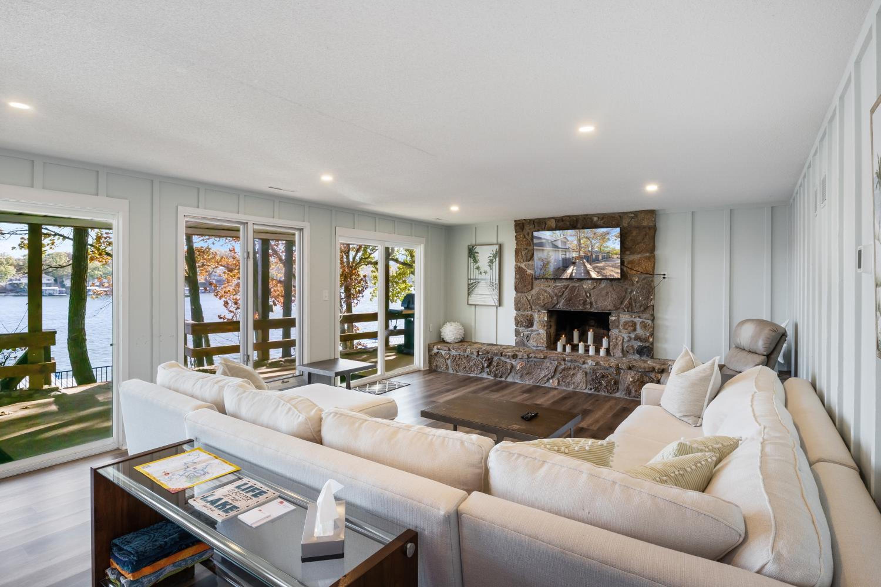 Firepit, Spacious Decks, Breathtaking Views
