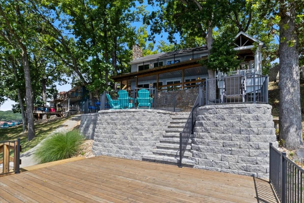 Firepit, Spacious Decks, Breathtaking Views