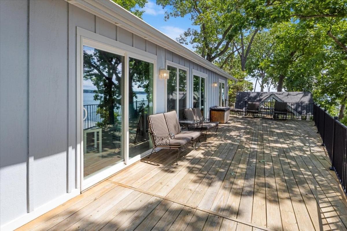 Firepit, Spacious Decks, Breathtaking Views