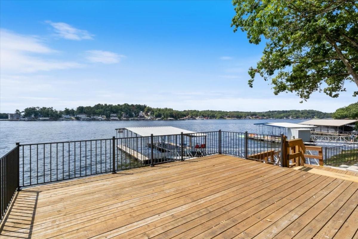 Firepit, Spacious Decks, Breathtaking Views