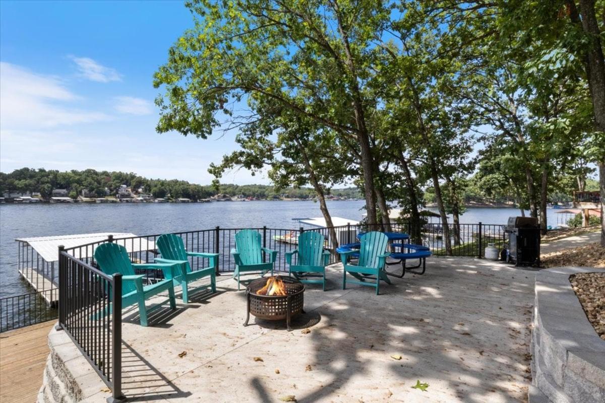 Firepit, Spacious Decks, Breathtaking Views