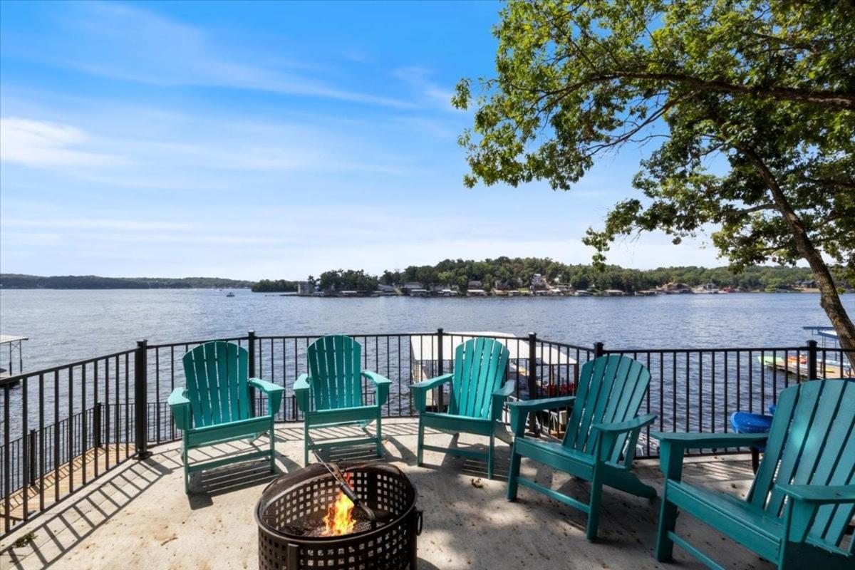 Firepit, Spacious Decks, Breathtaking Views