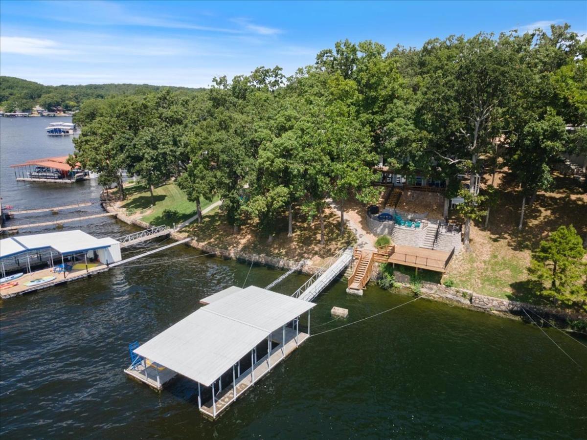 Firepit, Spacious Decks, Breathtaking Views