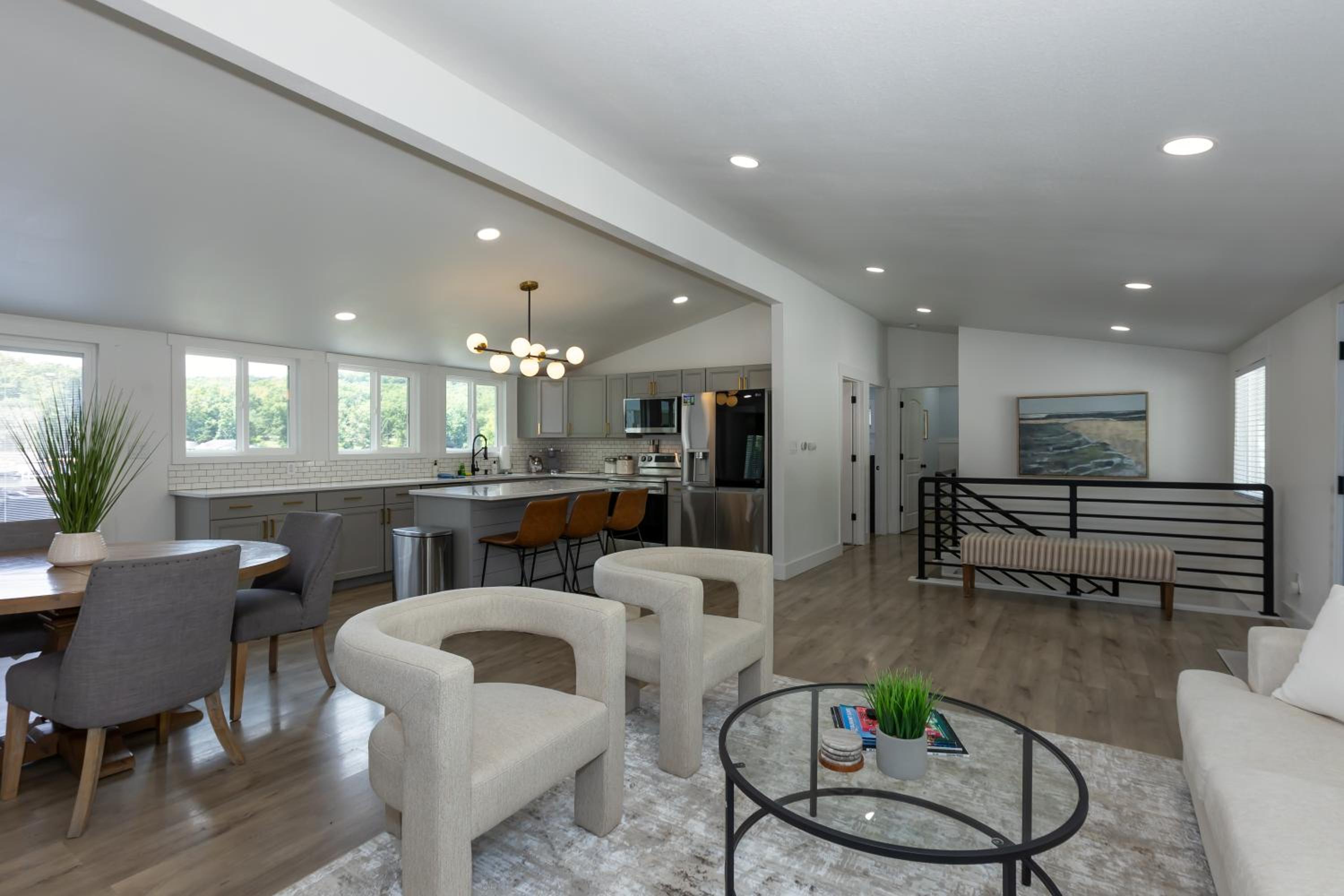 Great Location & Lake Views, Boat Slip