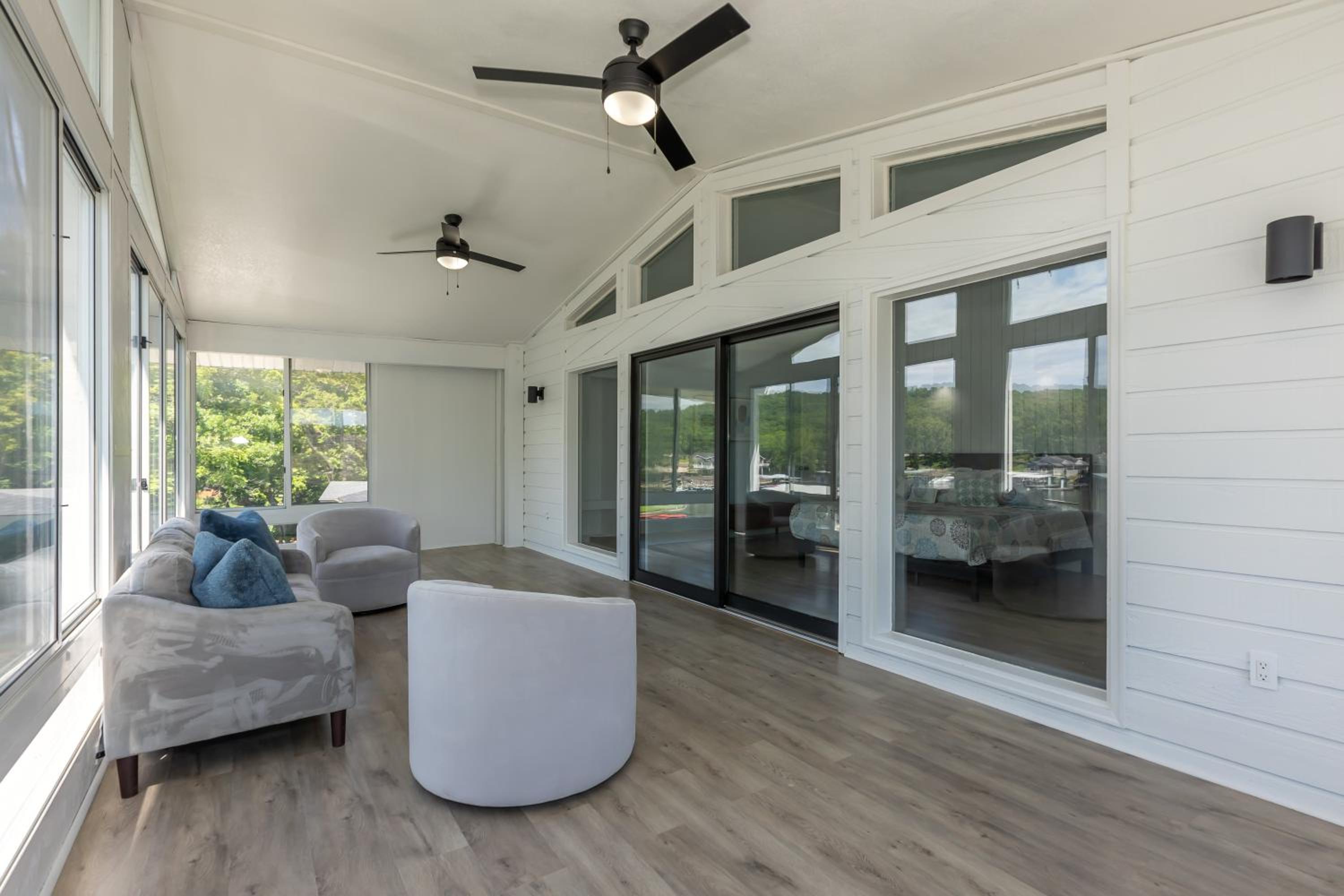 Great Location & Lake Views, Boat Slip