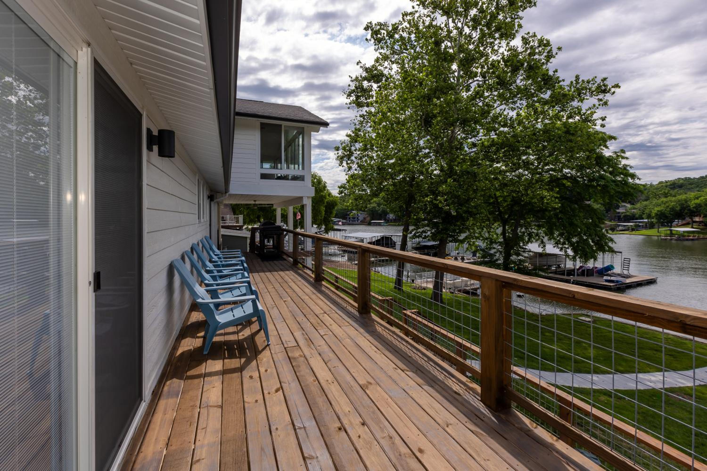 Great Location & Lake Views, Boat Slip