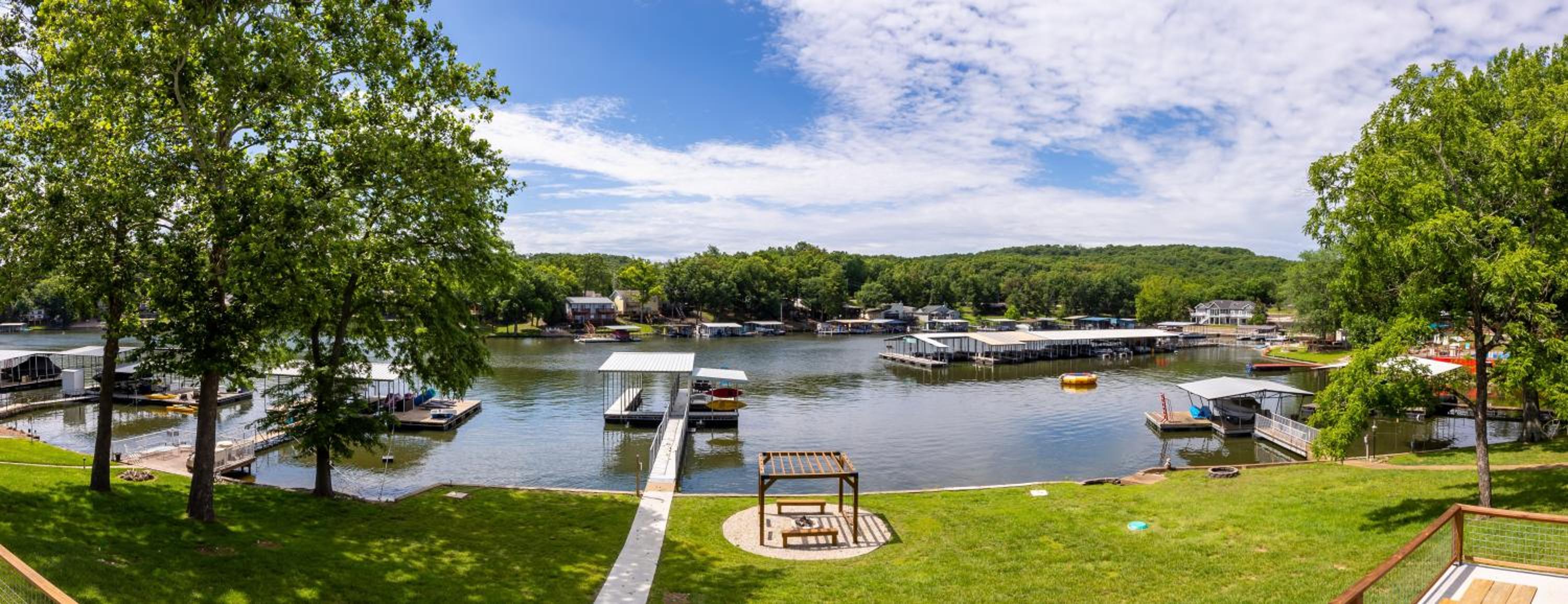 Great Location & Lake Views, Boat Slip