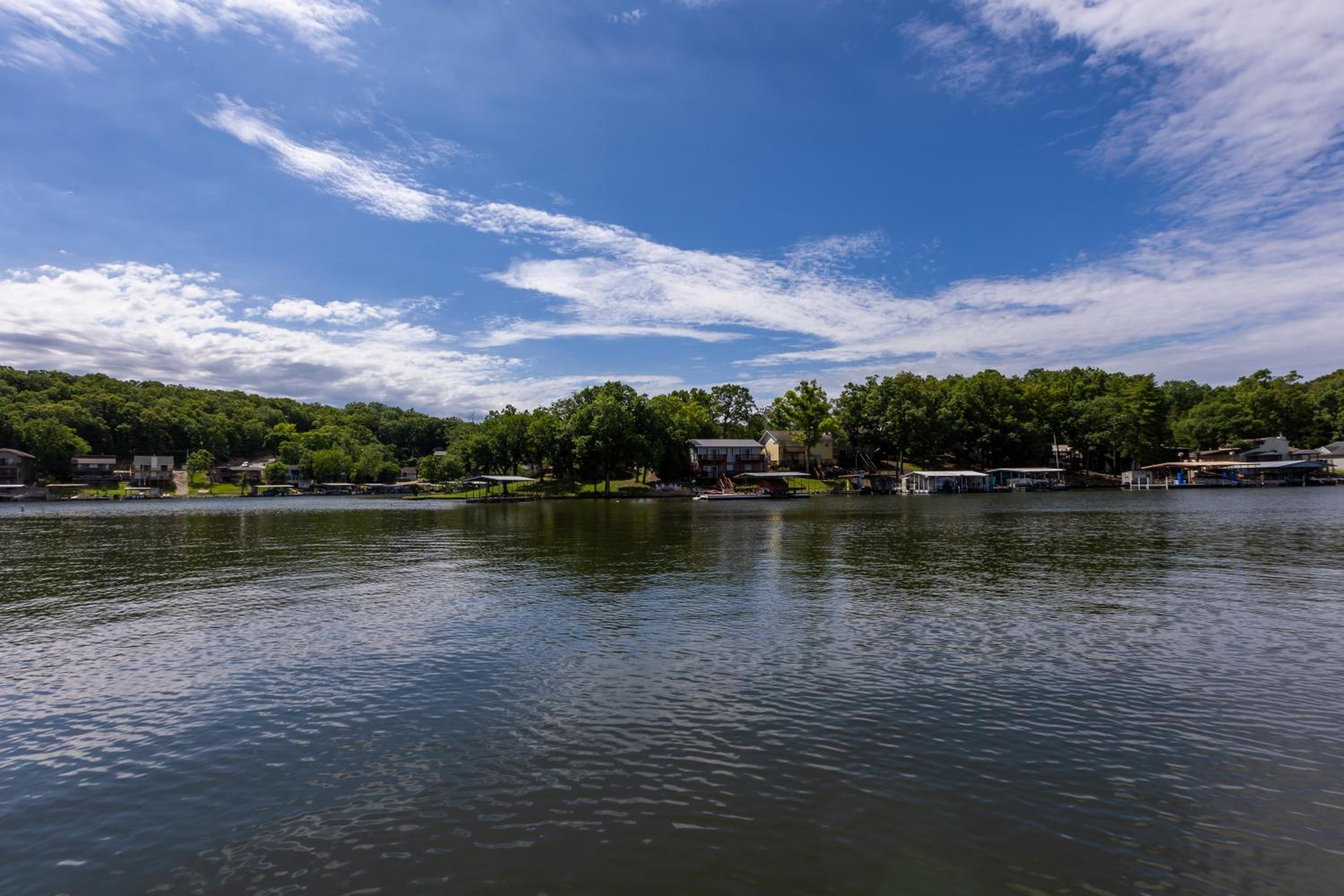 Great Location & Lake Views, Boat Slip