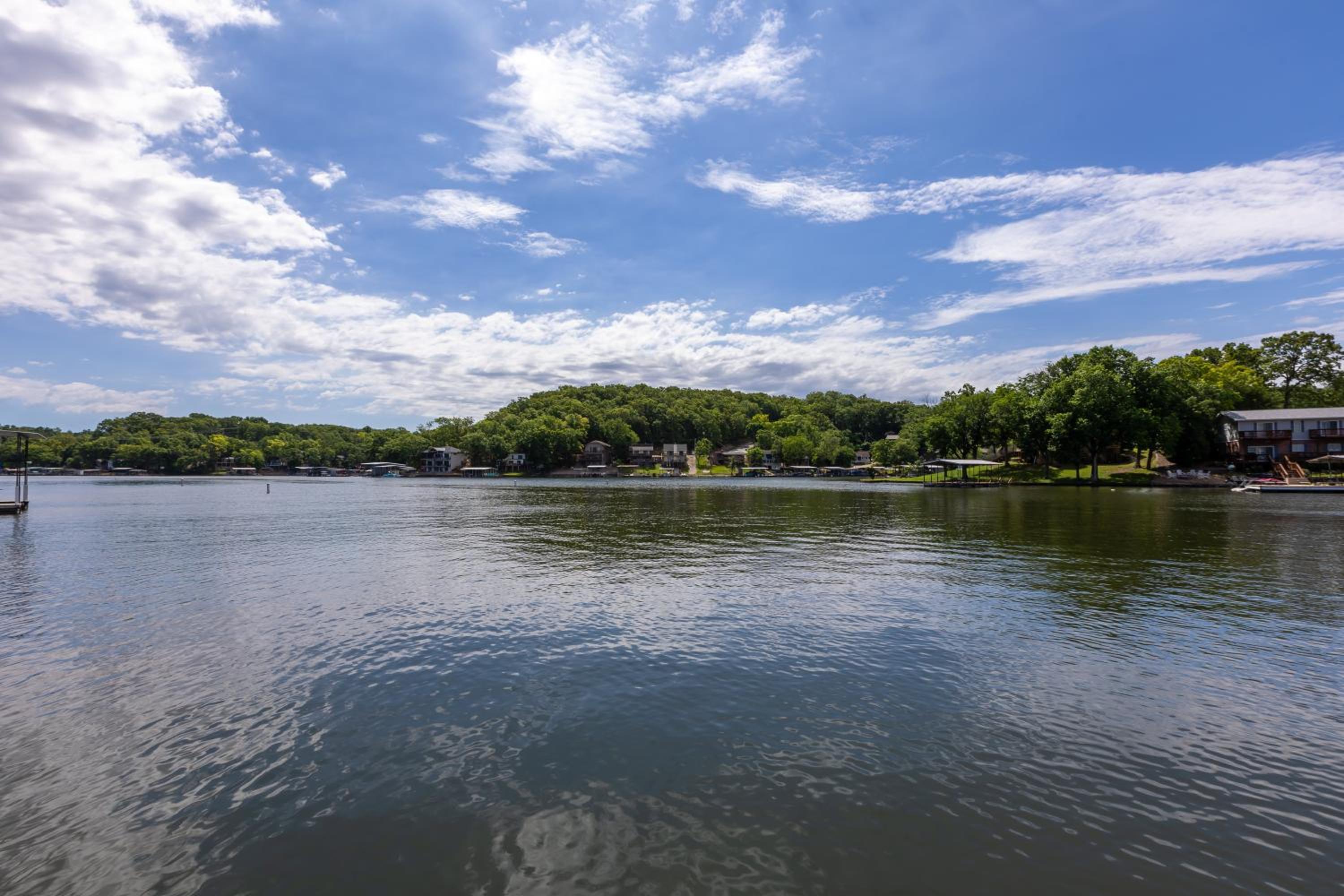 Great Location & Lake Views, Boat Slip